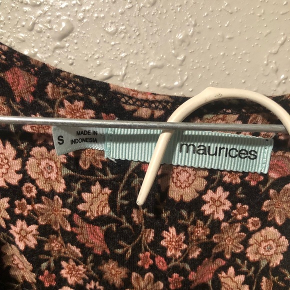 Maurice’s sz Small asymmetrical sleeveless shirt with lace see through back - Picture 6 of 6